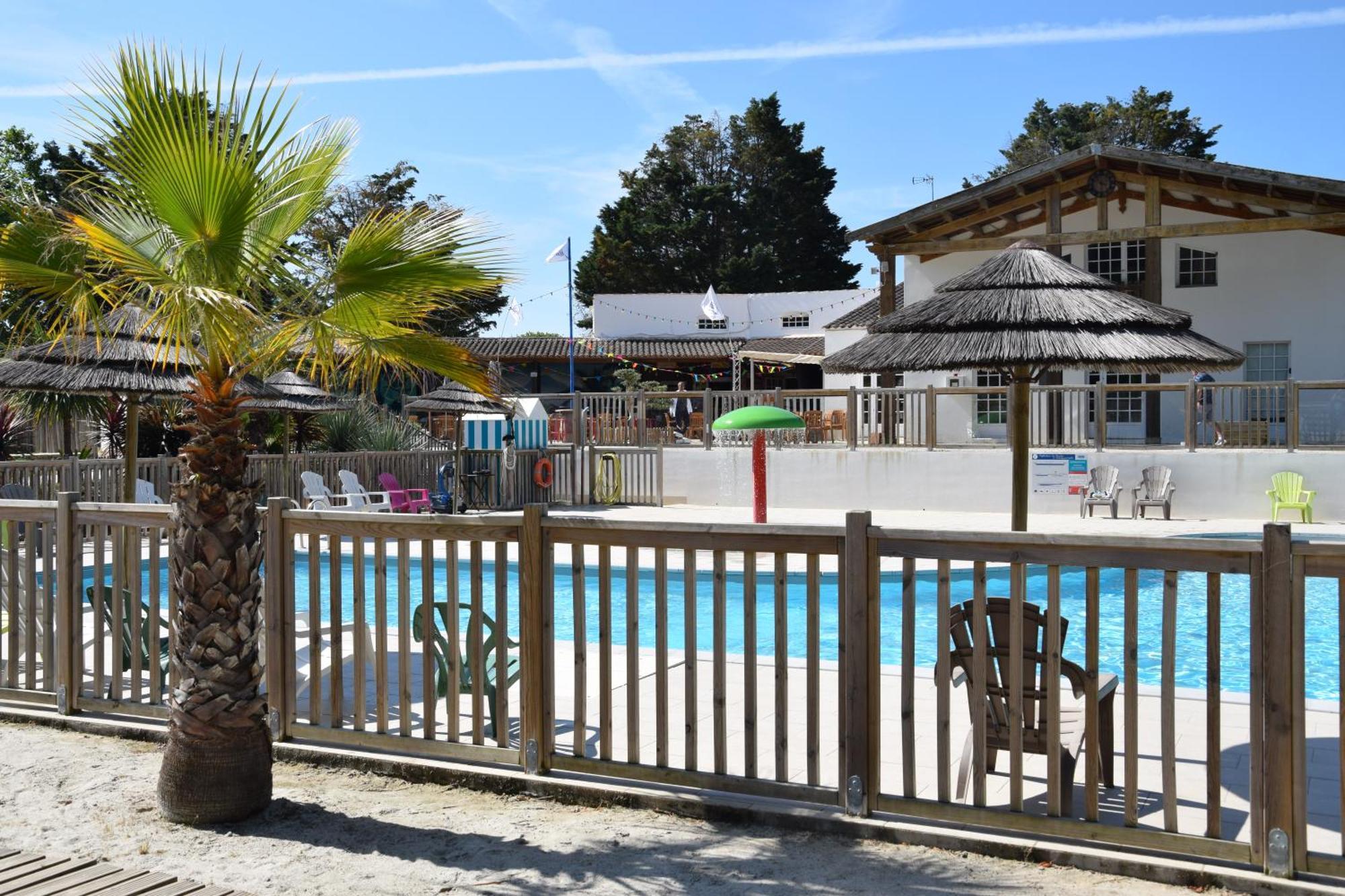 Camping Les Maraises Saint-Martin-de-Ré Exterior foto