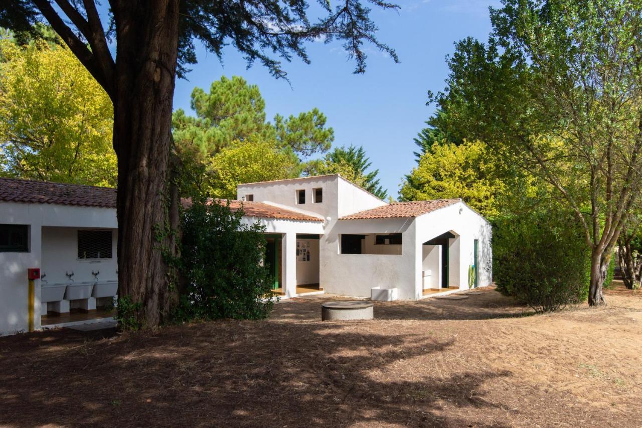 Camping Les Maraises Saint-Martin-de-Ré Exterior foto
